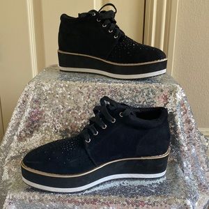 Italina Women Sneaker Size 8.5 or 9 See measurement lace up platform